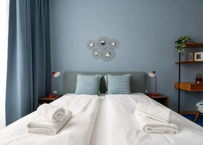 Vogue 2br Suite, Near Pulse By Hm *