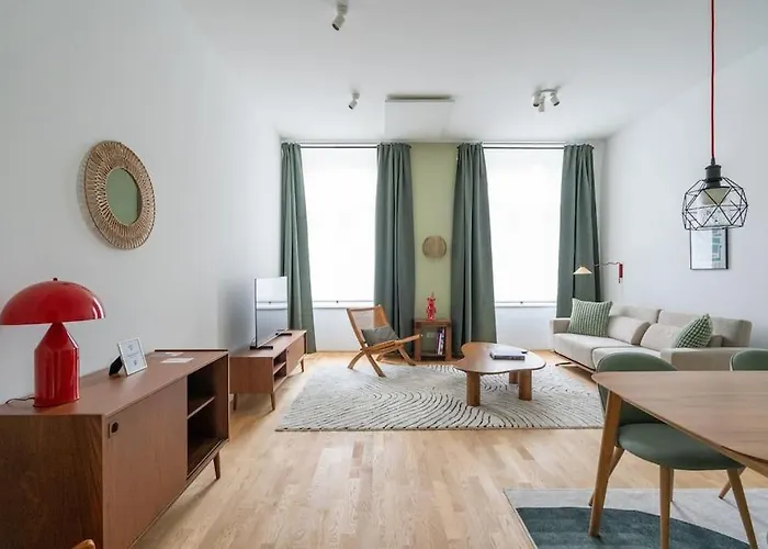 Vogue 2br Suite, Near Pulse By Hm